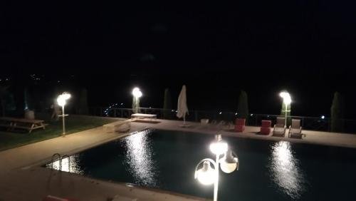 P 20170928 194401 LL