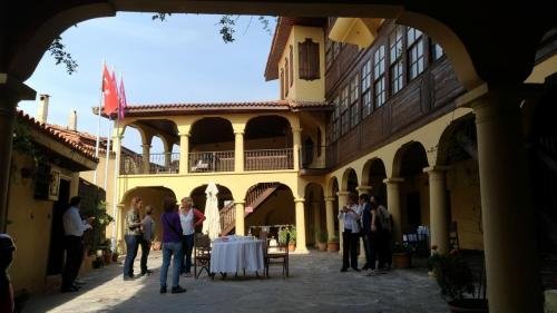 P 20170929 104749 vHDR Auto